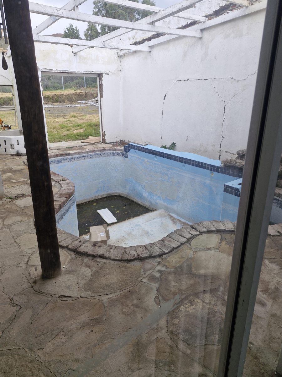 6 Bedroom Property for Sale in Murraysburg Western Cape